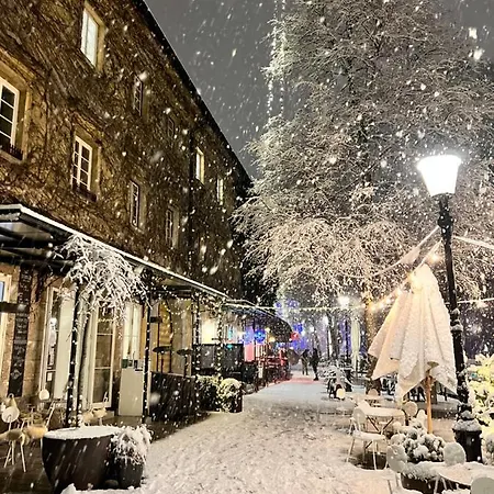 Cosy Castle Flat In Center - Free Parking *