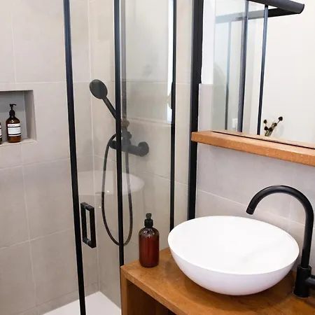 Cosy Castle Flat In Center - Free Parking *