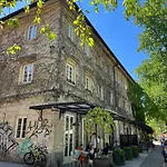 Cosy Castle Flat - Dressing - Free Parking Apartment *