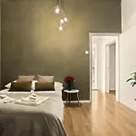 Cosy Castle Flat - Dressing - Free Parking Ljubljana