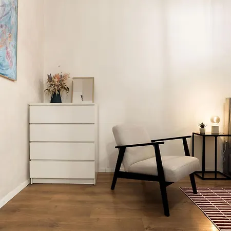 Cosy Castle Flat In Center - Free Parking Apartment *