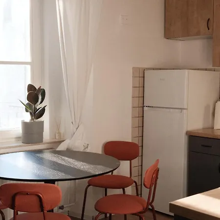 Cosy Castle Flat - Dressing - Free Parking